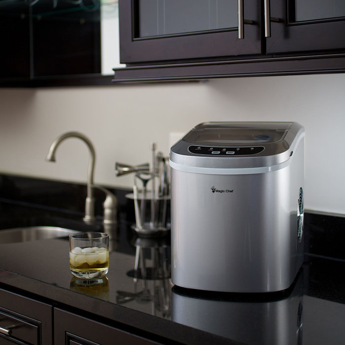 Magic Chef Portable Countertop Ice Maker, 27 Pounds Per Day & Reviews